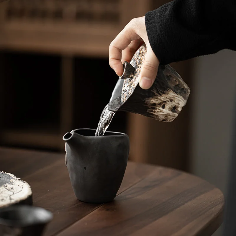 Stoneware Hand-embossed Large Tea Bowl